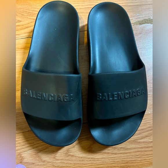 Balenciaga chunky slide sandals . - Picture 1 of 4
